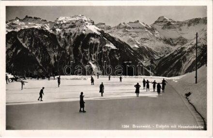 1945 Braunwald. Eisbahn mit Hausstockkette / winter sport, ice skate