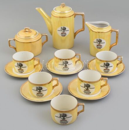 Zsolnay teáskészlet, matricás porcelám, sárga irizáló réteggel, Braun Testvérek RT -Salvator gyomor erősítő likőr logójával ellátva. Jelzett, kopott, repedésekkel.