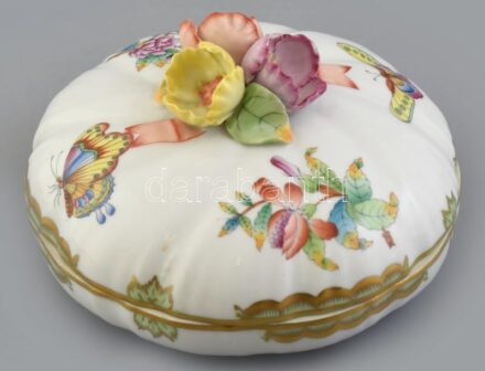 Herendi Viktória mintás bonbonniere. Kézzel festett, jelzett, virágon lepattanás. d: 16,5 cm, m: 10 cm