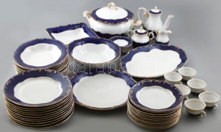 Zsolnay Pompadour mintás 12 személyes étkészlet (a szószos tál hiányzik), + hozzá 6 személyes mokkás készlet (összesen: 57 db), matricás, jelzett, hibátlan.