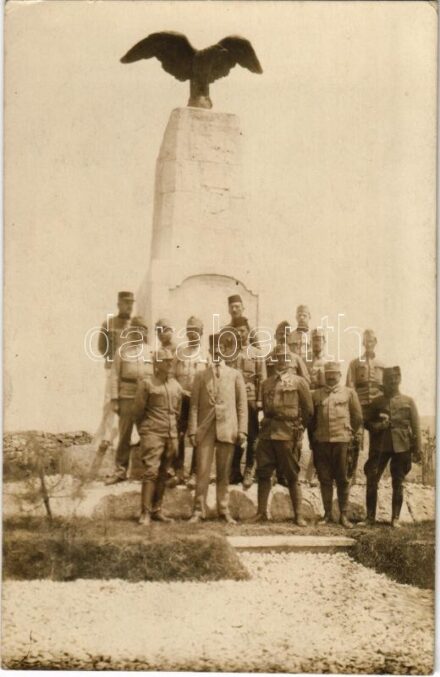 1917 Osztrák-magyar katonák Avtovacban / WWI Austro-Hungarian K.u.K. military, soldiers and military monument in Avtovac. photo + 'K.u.K. b.h. Etappenbataillon Nr. 8. 1. Kompagnie' (EK)