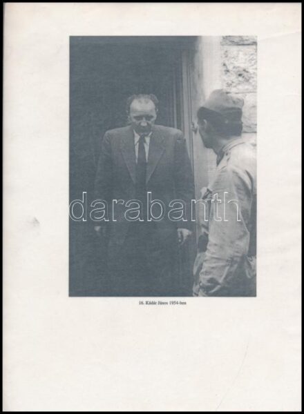 Kádár János és más kommunista politikusok fotó reprodukciói zsírpapíron, feliratozva összesen 15 db fotó
