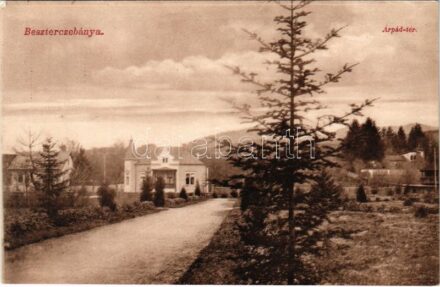 Besztercebánya, Banská Bystrica; Árpád tér, villa. Walther Adolf és Társai kiadása / square, villa