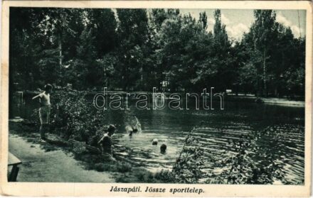 Jászapáti, Jössze sporttelep, fürdőzők, vízilabda pálya. Kocka Andor kiadása (EB)