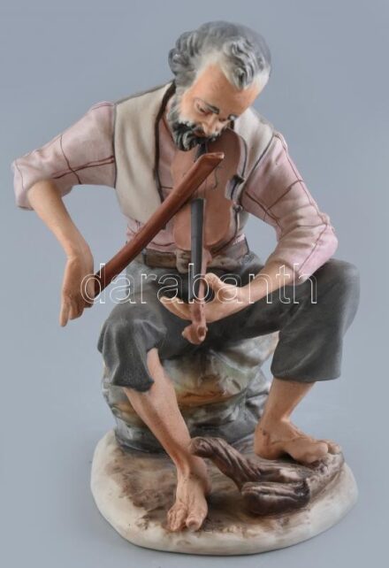 Poema Artistic Cluj Napoca (Kolozsvár), Hegedűs, festett, román biszkvit porcelán, jelzett, hibátlan, m: 26 cm
