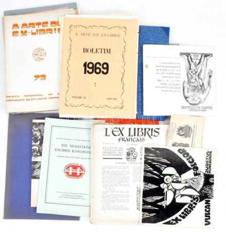 Vegyes Ex libris szakirodalom, magyar, német, francia, és olasz nyelven, sérült.