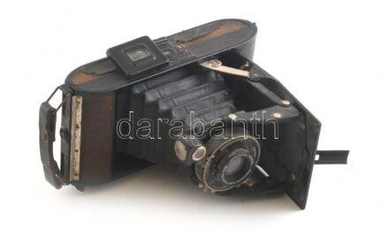 Voigtländer IBSOR fényképezőgép Anastigmat 'Voigtar' 1:6,3, F=10,5 cm objektívvel, 6x9 cm filmformátumhoz, kopott, sérült, 17x8x3,5 cm