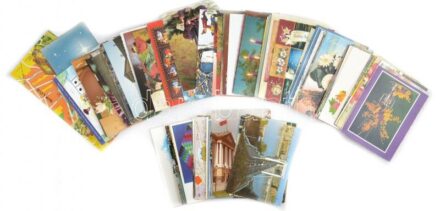 Kb. 100 db MODERN főleg motívum képeslap: sok üdvözlet és pár térképes lap / Cca. 100 modern mostly motive postcards: many greetings and some maps too