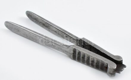 Régi, fém diótörő, h: 15 cm