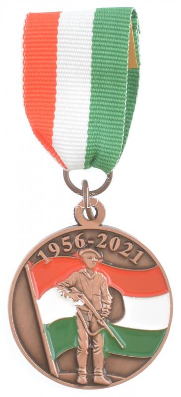 2021. Az 1956-os forradalom 65. évfordulójára kiadott kétoldalas, zománcozott Br emlékérme füllel, mellszalagon T:1-