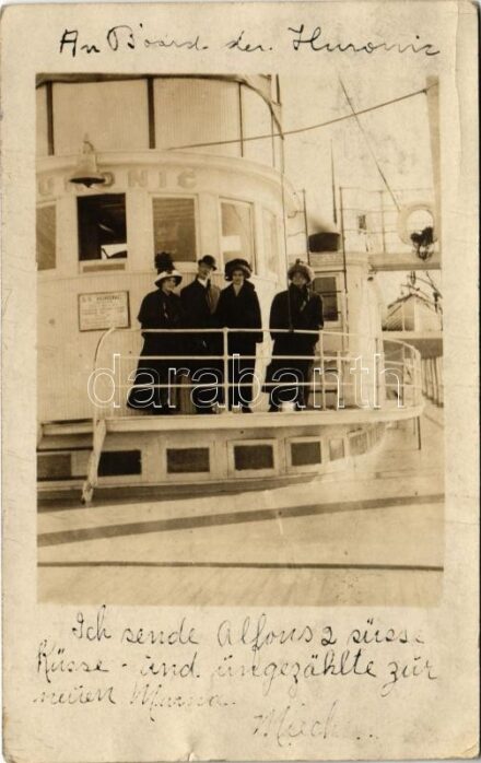 1911 An Bord der Huronic / SS 'HURONIC' Great Lakes passenger steamship, board with tourists. photo (kis szakadás / small tear)