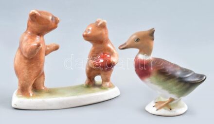 Kerámia medvepár és kacsa, kézzel festett, jelzés nélkül, kis kopásnyomokkal, m: 9-11 cm