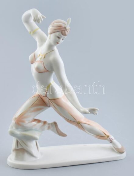 Hollóházi porcelán táncosnő, kézzel festett, jelzett, kopott, m: 25 cm