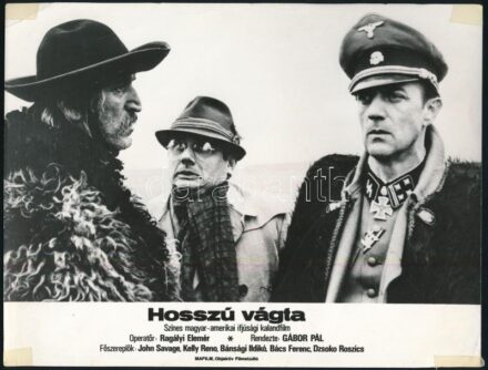 1983. Hosszú vágta Werkfotó. Színes magyar-amerikai ifjúsági kalandfilm. Operatőr: Ragályi Elemér * Rendezte: Gábor Pál Főszereplők: John Savage, Kelly Reno, Bánsági Ildikó, Bács Ferenc, Dzsoko Roszics. MAFILM, Objektiv