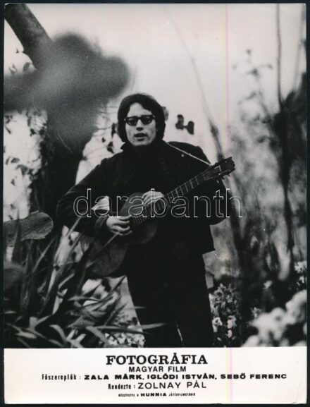 1973. Fotográfia, Werkfotó. Magyar film. főszereplők: ZALA MÁRK, IGLÓDI ISTVÁN, SEBŐ FERENC Rendezte: ZOLNAY PÁL. Korának megfelelő állapotban, sarkain apró sérülések. 24x18cm
