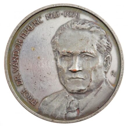 Fűz Veronika (1951-) 2002. 'Prof. Dr. Vándor Ferenc 1913-1978' ezüstözött bronz emlékérem (42,5mm) T:2