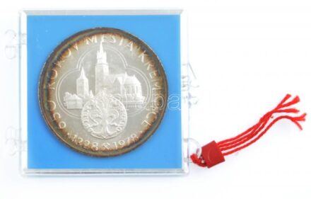 Csehszlovákia 1978. 'Érme és Érem Múzeum / 650 éves a Körmöcbányai Verde' ezüstözött fém emlékérem plombált tokban. Szign.:C.I.Fodor (38mm) T:1- (PP) patina Czechslovakia 1978. 'Múzeum Mincí A Medaili / 650 Rokov Mesta Kremnice