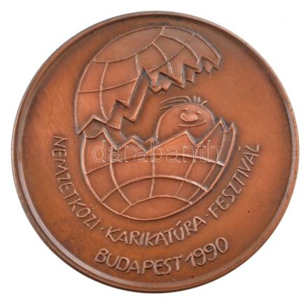 1990. 'Nemzetközi Karikatúra Fesztivál Budapest 1990' egyoldalas bronz emlékérem (42,5mm) T:1-
