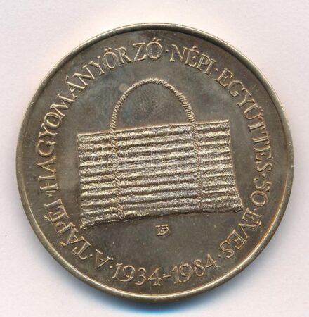 Lapis András (1942-) 1984. 'A Tápéi hagyományörző népi együttes 50 éves 1934-1984' aranyozott fém emlékérem (42.5mm) T:1-