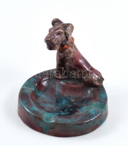 Kalmár jelzéssel: Figurális, hamutál, kerámia, sérült, m: 10,5cm
