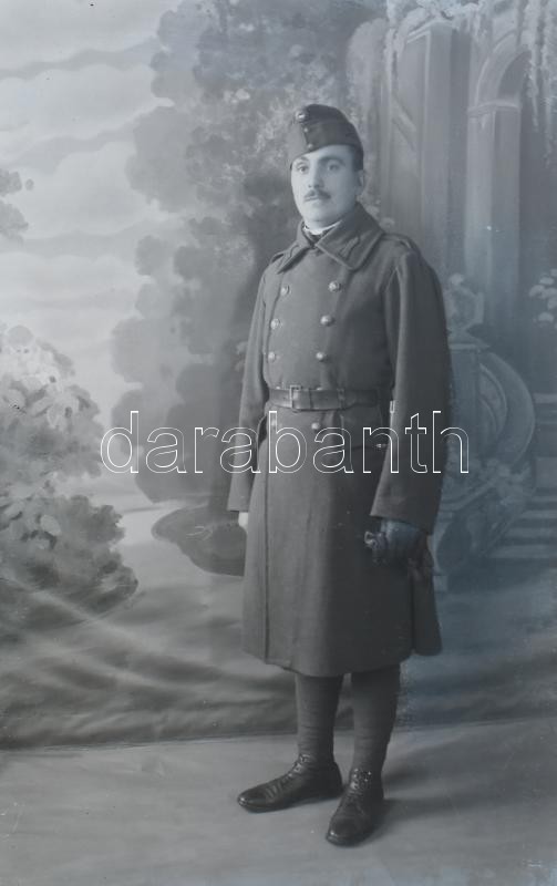 cca 1920-1940 Katonafotók a Horthy-korszakból I., 5 db negatív üveglemezen, 15x10 cm