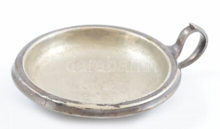 Éjjeli mécsestartó, fém, kopott, horpadásokkal, jelzés nélkül, d: 13,5 cm