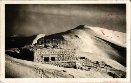 1943 Tátra, Alacsony-Tátra, Nízke Tatry; M. R. Stefánika menedékház a Gyömbér-hegyen télen / Stefánikova chata, Dumbier / rest house in winter (fa)
