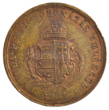 1867. 'I. Ferenc József és Erzsébet koronázásának emlékére' Br zseton. 'ÉLJEN I. FERENZ JÓZSEF ÉS ERZSÉBET MAGYAR KIRÁLYPÁRJA / A BUDA-PESTI KORONÁZÁS EMLÉKEÜL 1867' (20,5mm) T:2 fny.