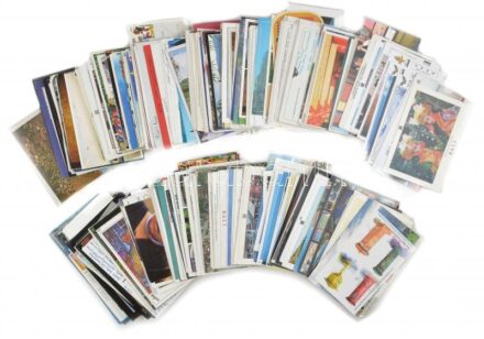 Kb. 450 db MODERN ázsiai képeslap dobozban / Cca. 450 modern Asian postcards in a box