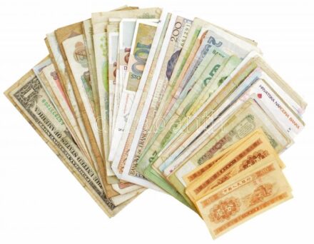 72db-os vegyes külföldi bankjegy tétel, közte Kína, Litvánia, Mexikó, Zaire stb. bankjegyei C:III-IV 72pcs of mixed foreign banknote lot, in it China, Lithuania, Mexico, Zaire etc. C:F-G