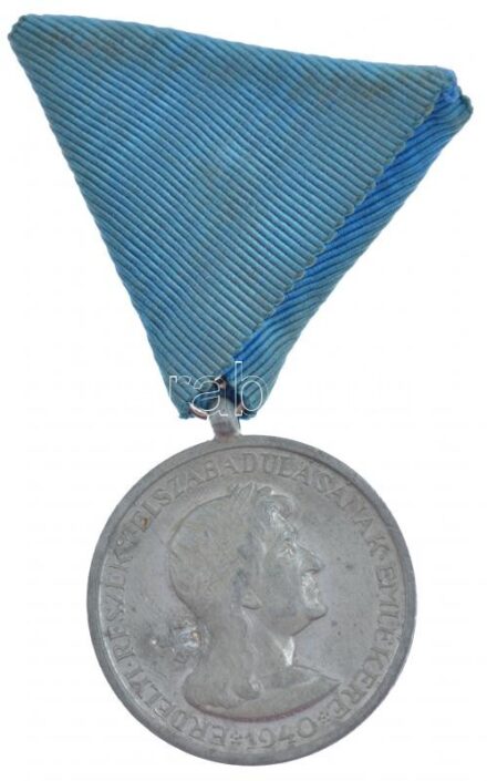 1940. 'Erdélyi részek felszabadulásának emlékére' Zn emlékérem mellszalaggal. Szign.: Berán T:2 NMK 428.
