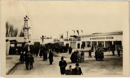 1949 Budapest, Országos Mezőgazdasági Kiállítás és Tenyészállatvásár, Állami Mezőgazdasági Gépüzem + '1949 Országos Mezőgazdasági Kiállítás és Tenyészállatvásár Budapest. A dolgozó parasztság boldogulásának útja: A