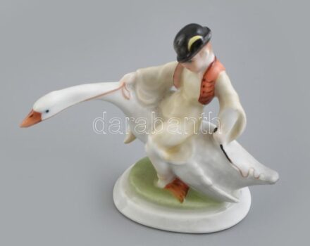 Herendi porcelán Ludas Matyi, kézzel festett, jelzett, hibátlan , m: 8 cm