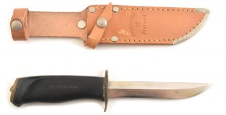J. Marttiini kés, tokban, élezésre szorul, h: 25 cm