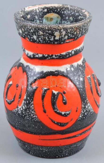 Retró váza, kerámia, jelzés nélkül, kopásnyomokkal, m: 16 cm