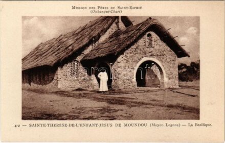 Sainte-Therese-de-L'Enfant-Jésus de Moundou (Moyen Logone), La Basilique. Mission des Peres du Saint-Esprit (Oubangui-Chari) / Catholic missions in Africa. Basilica