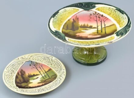 Körmöcbányai talpas tortatál, 24x12cm + 1db süteményes tányér 18 cm, lepattanások, jelzett.