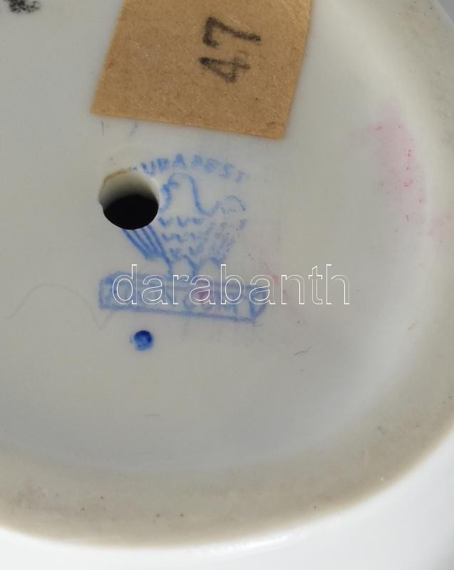 Aquincum matyó menyecske. Kézzel festett, jelzett, kopásnyomokkal, m:21 cm - Image 2