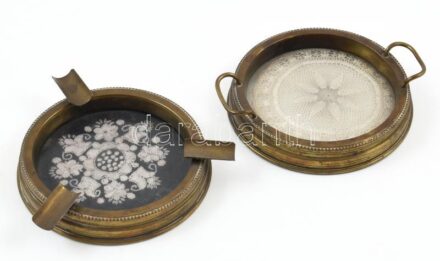 Bortartó hamutál, üvegbetétes réz, kopott, d: 14,5 cm