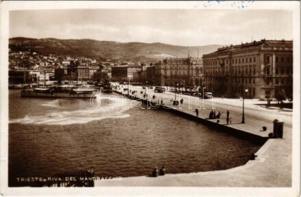 Trieste, Trieszt; Riva del Mandracchio