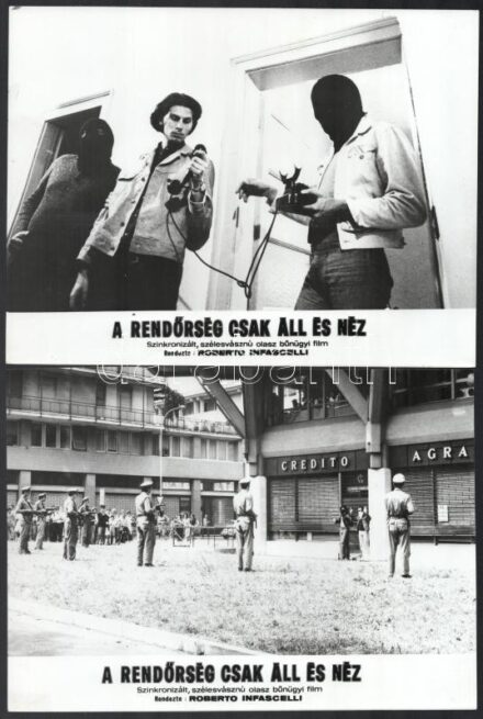1973 ,,A rendőrség csak áll és néz' című olasz film jelenetei és szereplői, 13 db vintage produkciós filmfotó, ezüst zselatinos fotópapíron, 18x24 cm