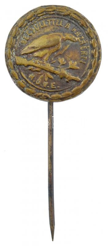~1920-1930. 'Becsülettel a hazáért - MOVE (Magyar Országos Véderő Egylet)' bronz jelvény (20mm) T:1-