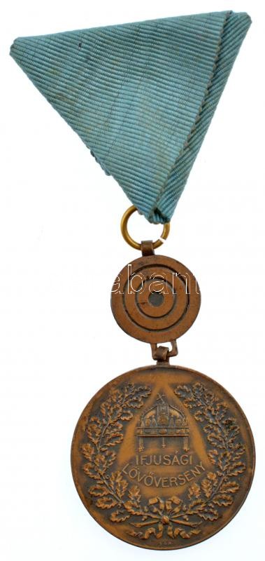 ~1910. 'Ifjúsági Lövőverseny / Királyért és Hazáért' brozn lövészsport díjérem mellszalagon (36mm) T:2-
