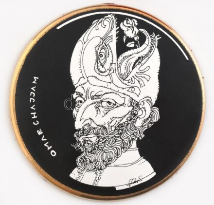 Hollóházi Szász Endre által tervezett mintával díszített porcelán plakett, matricás, jelzett, kis kopásnyomokkal, d: 15 cm