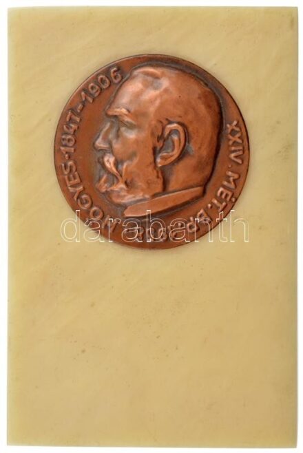 1958. 'XXIV. MÉT. BP. 1958. - Hőgyes 1847-1906' egyoldalas Br emlékplakett műanyag talapzatra applikálva (40mm, 90x60mm) T:1-