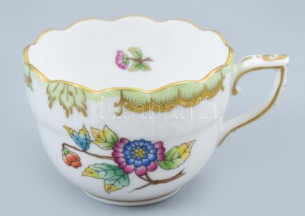 Herendi Viktória mintás porcelán mokkás csésze, kézzel festett, jelzett, hibátlan, m: 4,5 cm, d: 6,5 cm