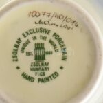 Zsolnay virágmintás porcelán váza, kézzel festett, jelzett, kopásnyomokkal, m: 16,5 cm - Image 2