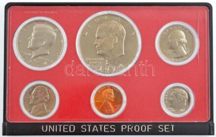 Amerikai Egyesült Államok 1974S 1c - 1$ (6xklf) proof szett eredeti műanyag dísztokban T:PP patina, a tok sérült USA 1974S. 1 Cent -1 Dollar (6xdiff) 'United States Proof Set' in original plastic hardcase C:PP patina, the case is damaged