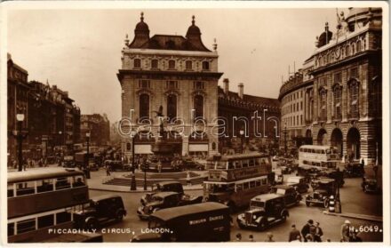 1957 London, Piccadilly Circus
