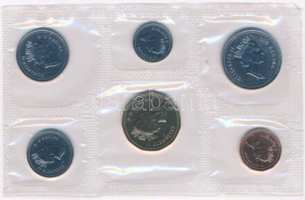 Kanada 1990. 1c - 1$ (6xklf) forgalmi sor fólia tokban T:1 kis patina Canada 1990. 1 Cent - 1 Dollar (6xdiff) coin set in foil packaging C:UNC small patina